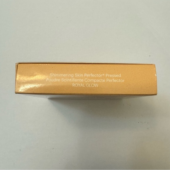 NIB! BECCA Shimmering Skin Perfector Pressed in Royal Glow UK Passport to Glow - Picture 4 of 4